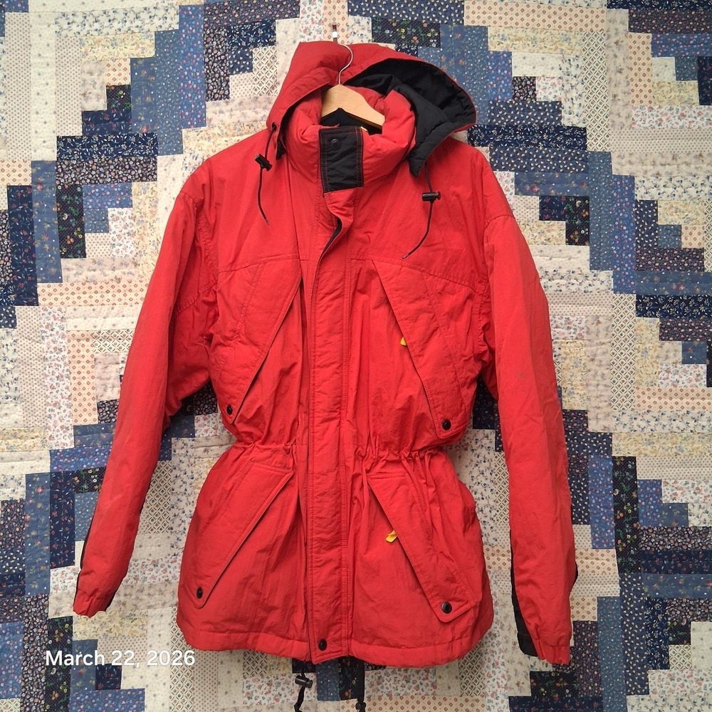Vintage Marlboro Country‎ Store Duck Down Parka Adult Size Medium Red Hooded